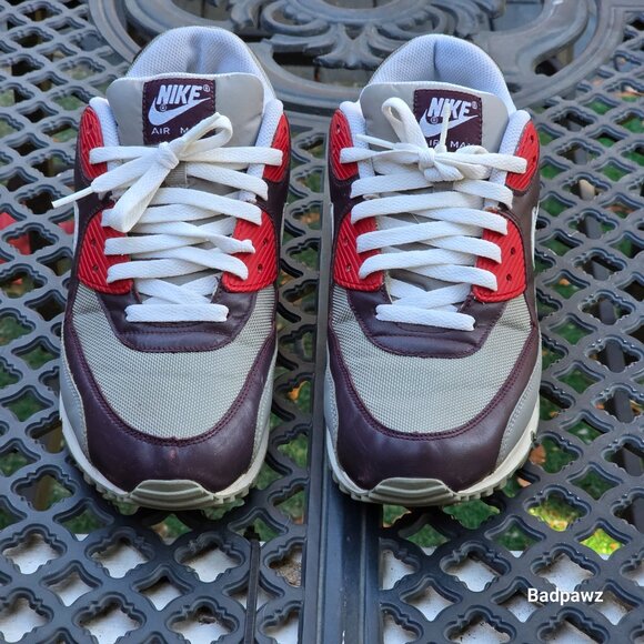 ❤️️SOLD!!!❤️ Men’s 11  Nike Air Max 90 ‘Team Red’ Running Shoes 325018-604 - Picture 5 of 8